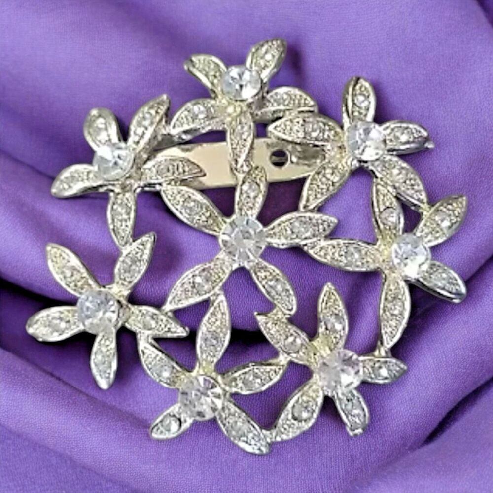 Rhinestone Flower Brooch – 1.75 Inches silvertone